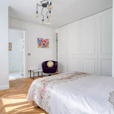 Rum i privatbostad Ravissante Chambre Paisible Proche Champs-elysees - H42 *